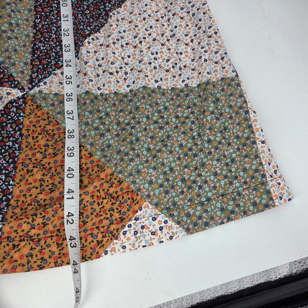 Universal Threads Patchwork Floral Smocked Midi D… - image 8
